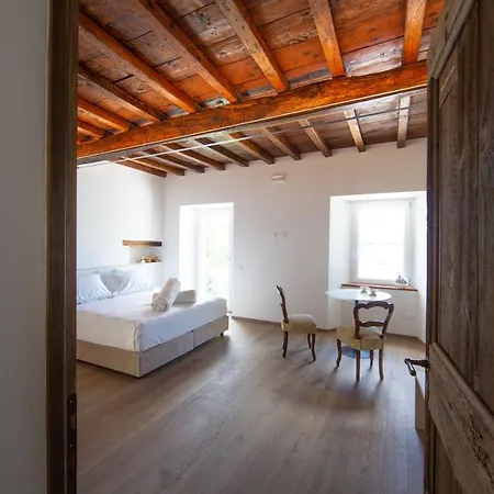 Casa Castagna 1620 Bed & Breakfast