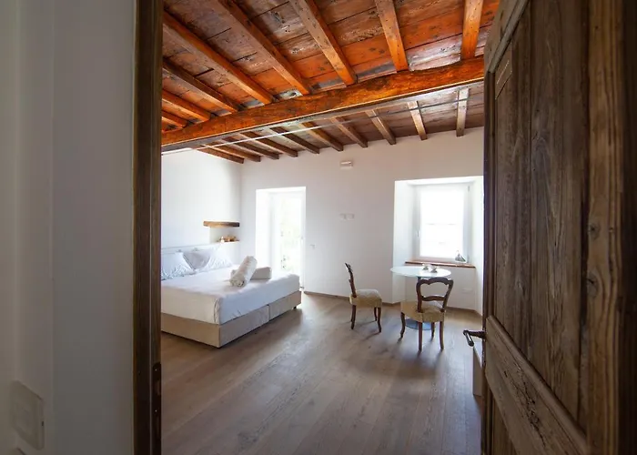 Casa Castagna 1620 Bed & Breakfast